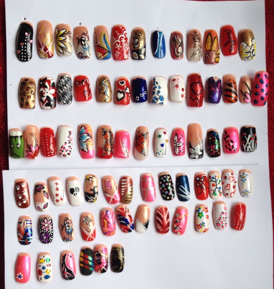 Trendy 3D nails in multi colors