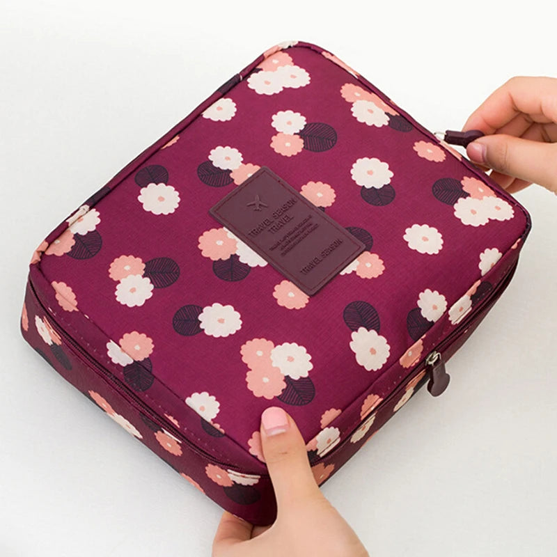 Portable Outdoor Girls Make Up Organizer Cases Women Cosmetic Bag Waterproof Female Storage Makeup Cases Storage Bag