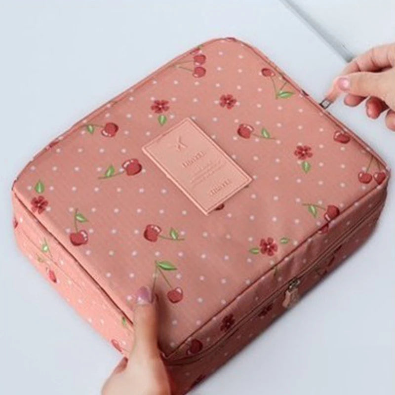 Portable Outdoor Girls Make Up Organizer Cases Women Cosmetic Bag Waterproof Female Storage Makeup Cases Storage Bag